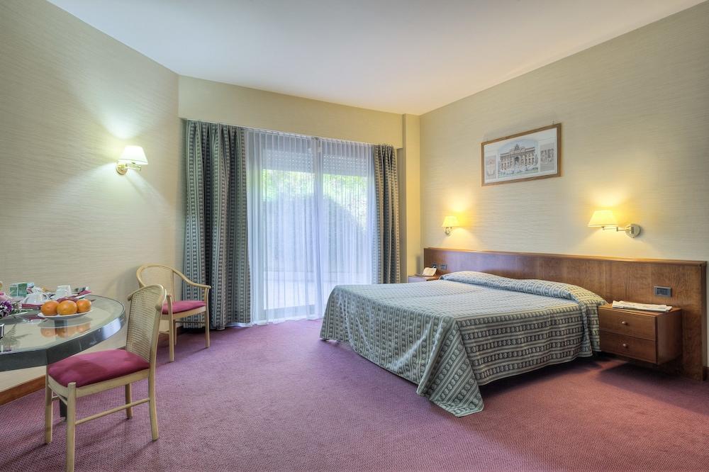 Hotel Petra Roma Exterior foto